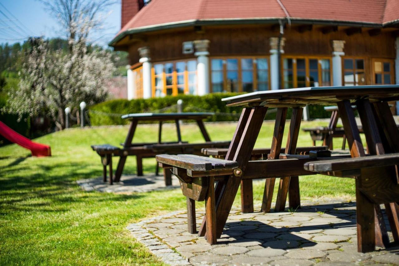 Penzion Terasa, Bed & Breakfast Велке Лосіни Екстер'єр фото
